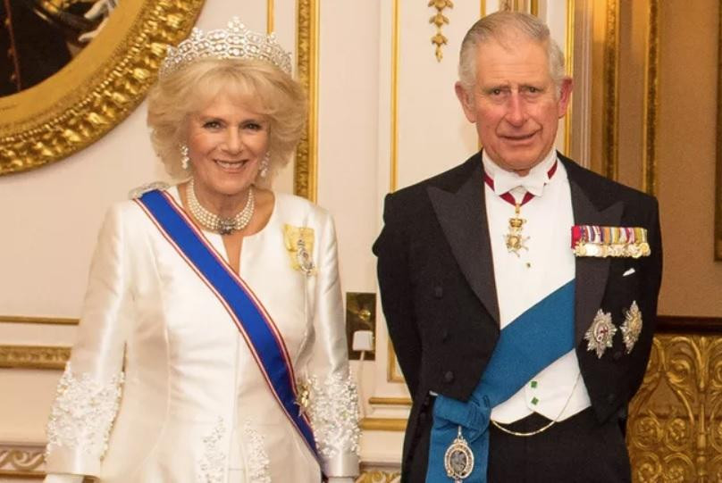 Vua Charles III và Hoàng hậu Camilla