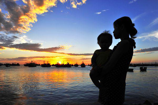 Hồng Đăng 'Người phán xử' làm trò 'siêu lầy lội' trong ngày 8/3 ảnh 1