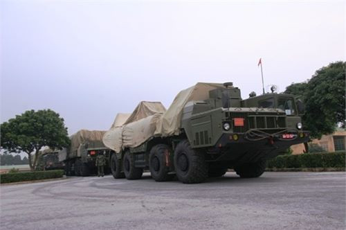 Xuất phát cơ động lên trận địa