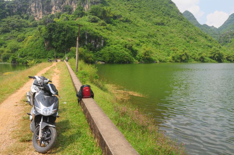 Ngày 13-9, 11 học sinh lớp 7 và lớp 8 trường THCS An Mỹ (xã An Mỹ, Mỹ Đức, Hà Nội) rủ nhau vào hồ 2, thuộc hệ thống hồ nước Tuy Lai (xã Tuy Lai) để tắm