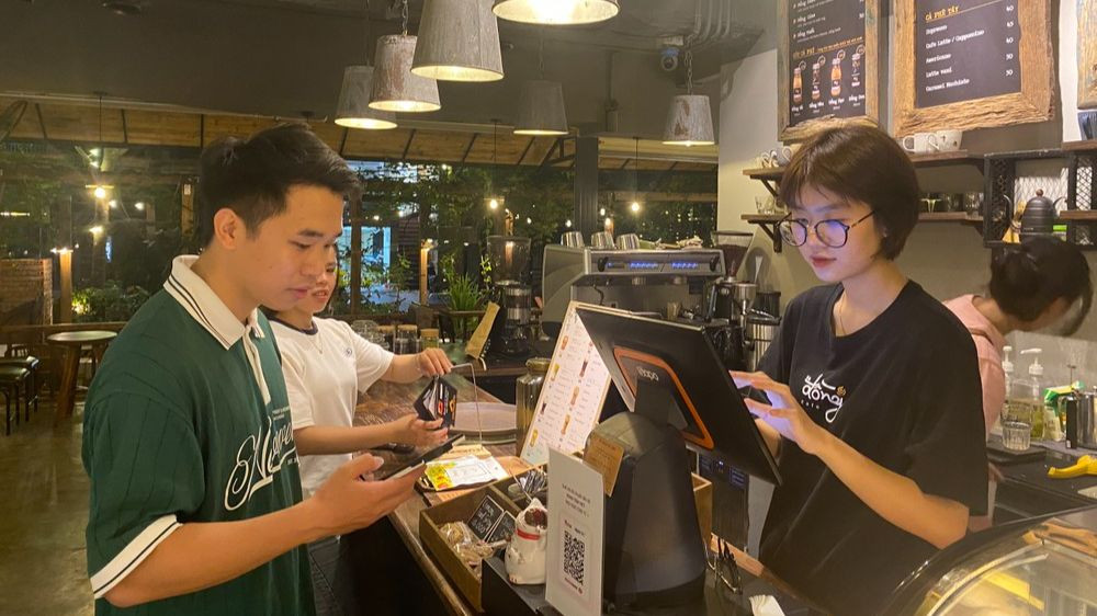 Nếu Dự thảo Luật BHXH sửa đổi được thông qua, thời gian tới, lao động làm thêm theo giờ có thu nhập ổn định theo tháng sẽ tham gia đóng BHXH bắt buộc (Ảnh minh họa).