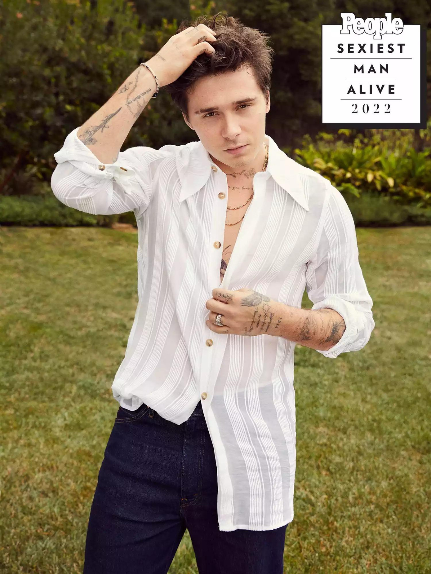 Brooklyn Beckham góp mặt trên ấn bản Người đàn ông quyến rũ nhất năm 2022 của tạp chí People, trong danh sách những "cậu ấm" nổi tiếng. Ảnh: People.