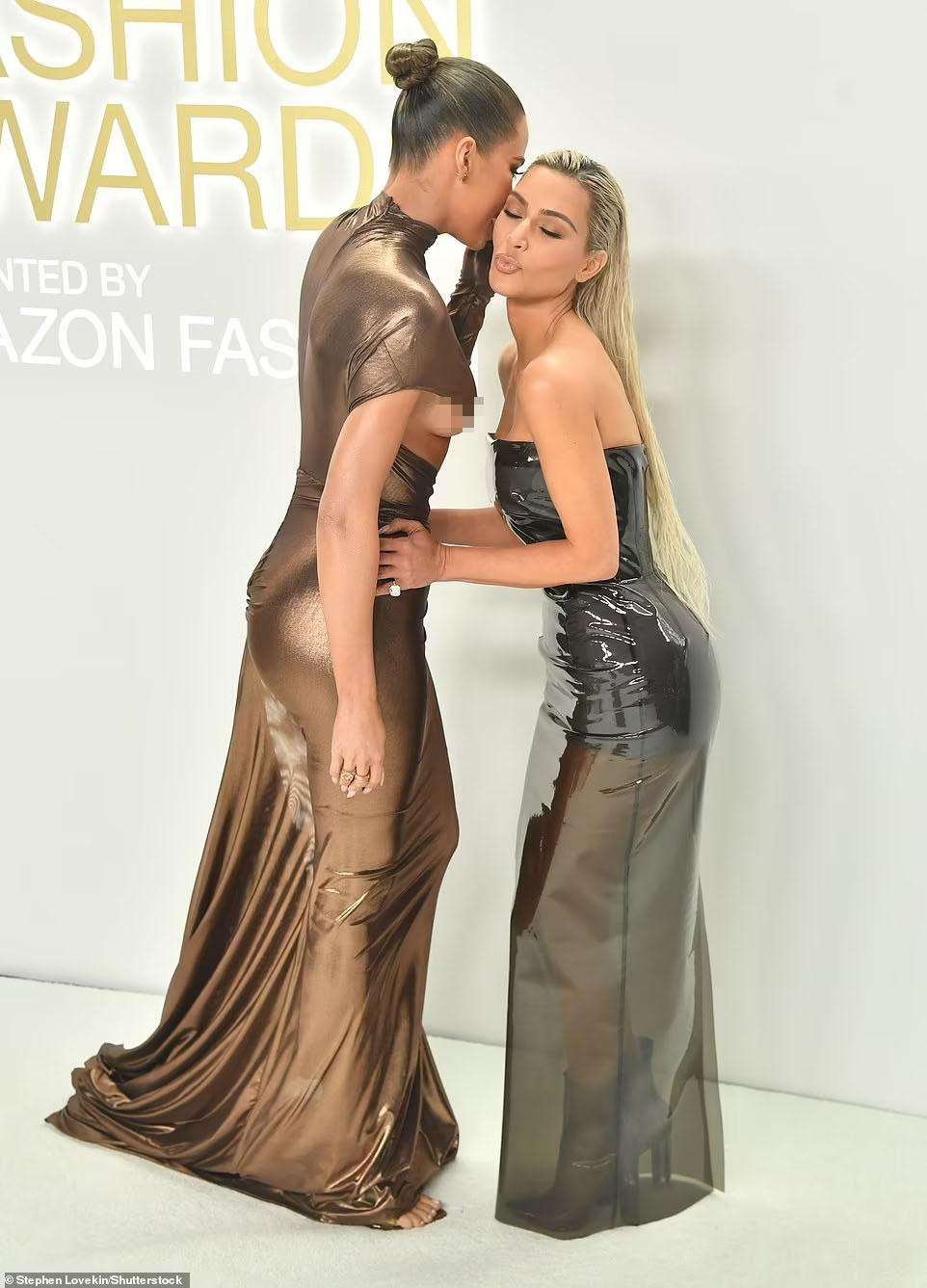 Giải thưởng CFDA là sự kiện tôn vinh những tài năng sáng giá nhất trong ngành thời trang Mỹ. Năm nay, lễ trao giải do ngôi sao Orange Is the New Black Natasha Lyonne chủ trì. Thương hiệu nội y định hình Skims nhận được Giải thưởng Sáng tạo do Amazon Fashion trao tặng. Ảnh: Shutterstock.