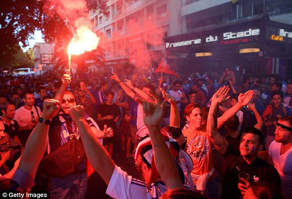 Sân Stade Velodrome rừng rực trước đại chiến Pháp - Đức ảnh 6