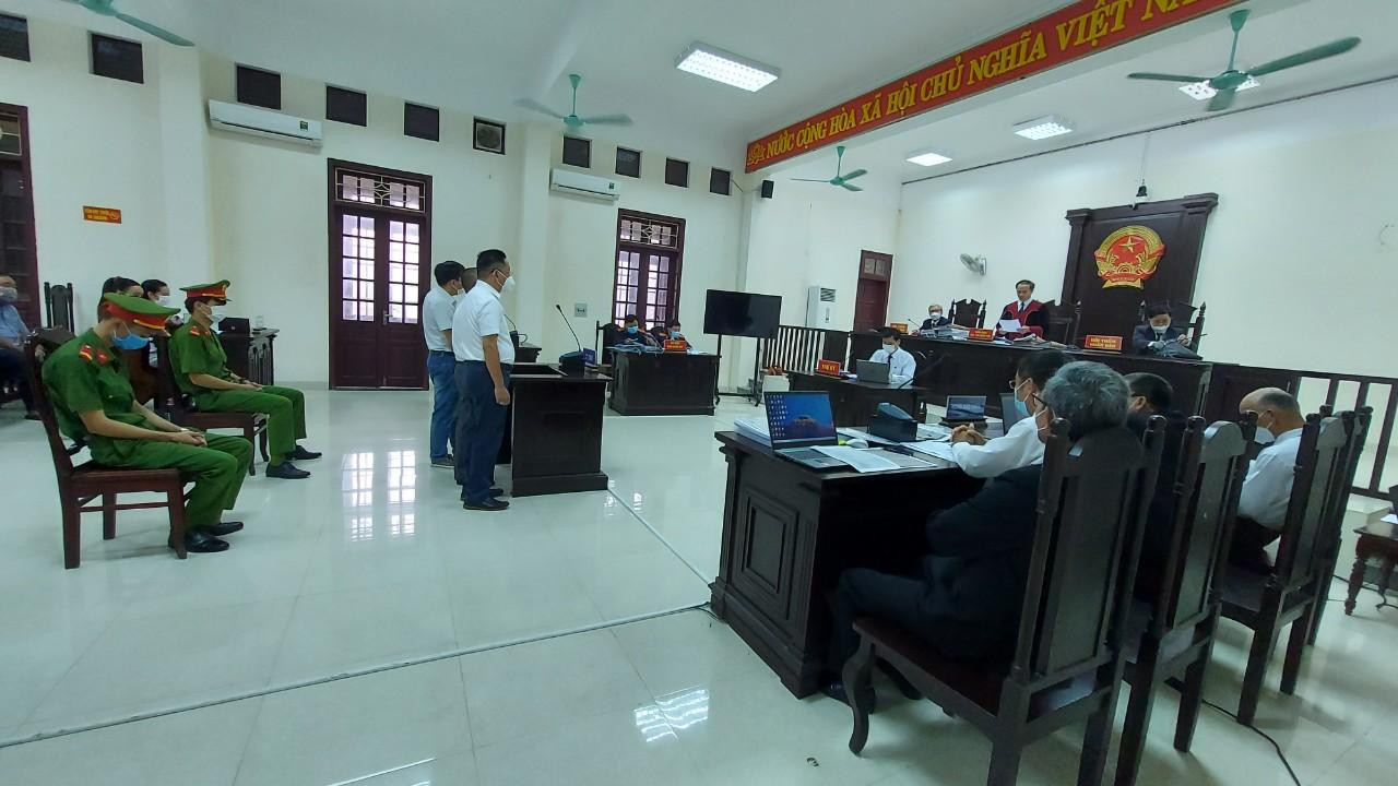 Xét xử vụ án dùng mạng xã hội “bôi nhọ danh dự” lãnh đạo tỉnh Quảng Trị chiều 30/3. Xét xử vụ án dùng mạng xã hội “bôi nhọ danh dự” lãnh đạo tỉnh Quảng Trị chiều 30/3.