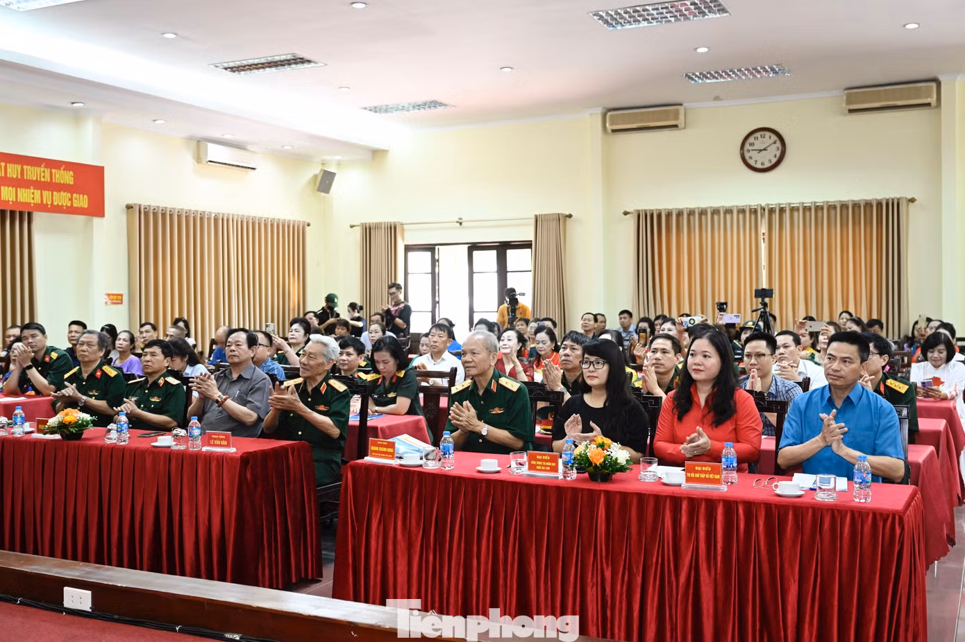 Toàn cảnh chương trình. Toàn cảnh chương trình.