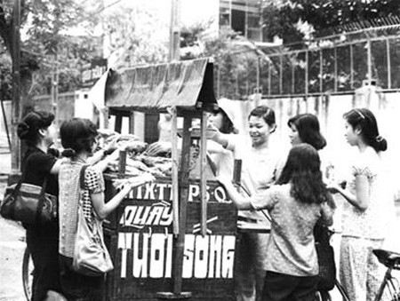 Chị em mua thực phẩm tươi sống