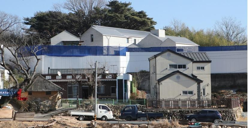 Khu nhà của vợ chồng cựu Tổng thống Moon Jae-in ở Yangsan. (Ảnh: Korea Herald)