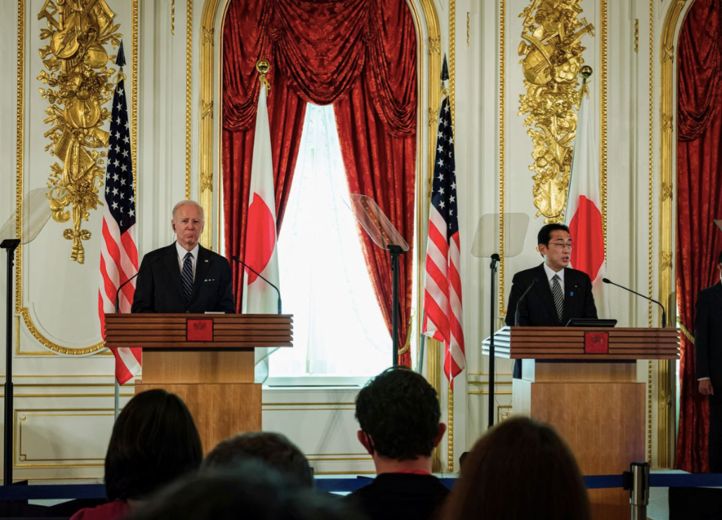 Tổng thống Mỹ Joe Biden và Thủ tướng Nhật Fumio Kishida trong cuộc họp báo chung tại Tokyo ngày 23/5. (Ảnh: Reuters) Tổng thống Mỹ Joe Biden và Thủ tướng Nhật Fumio Kishida trong cuộc họp báo chung tại Tokyo ngày 23/5. (Ảnh: Reuters)