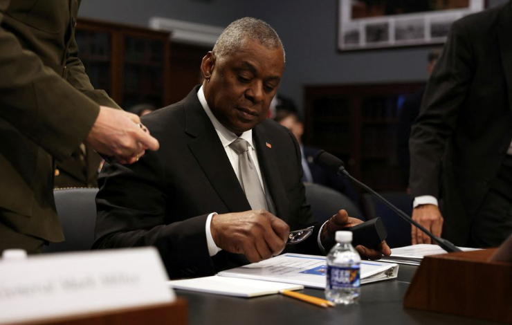 Bộ trưởng Quốc phòng Mỹ Lloyd Austin thông báo Đan Mạch sẽ cung cấp tên lửa diệt hạm Harpoon cho Ukraine. (Ảnh: Reuters)