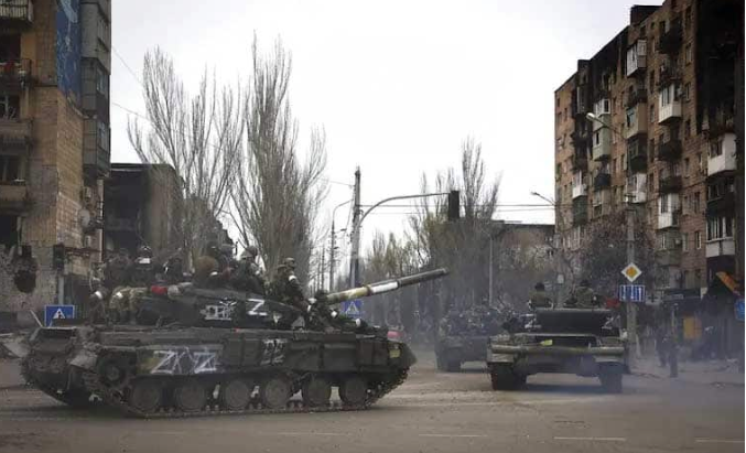 Các xe tăng của Nga ở Ukraine. (Ảnh: Reuters)