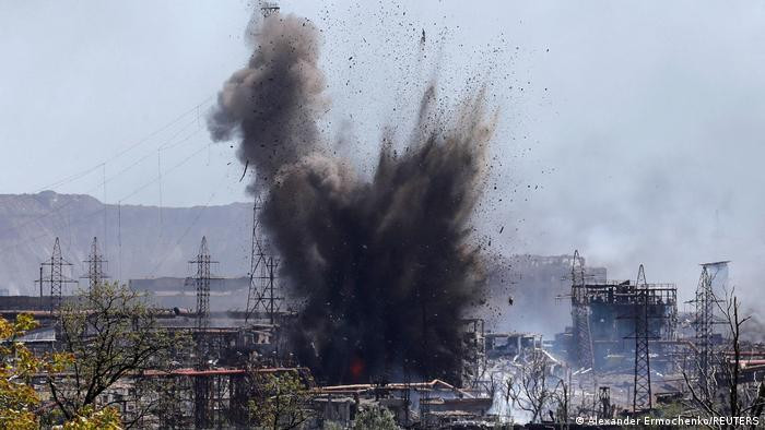 Khu vực nhà máy thép Azovstal nhiều lần bị tấn công. (Ảnh: Reuters) Khu vực nhà máy thép Azovstal nhiều lần bị tấn công. (Ảnh: Reuters)