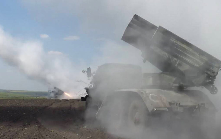 Quân Nga và Ukraine tiếp tục giao tranh dữ dội ở chiến trường miền đông và nam. (Ảnh: Tass)