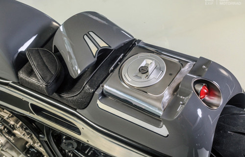 BMW K1600 - quái vật đường trường ảnh 6