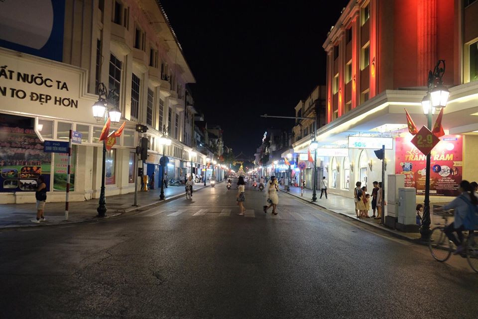 Hà Nội chính thức mở rộng phố đi bộ quanh Hồ Gươm ảnh 8