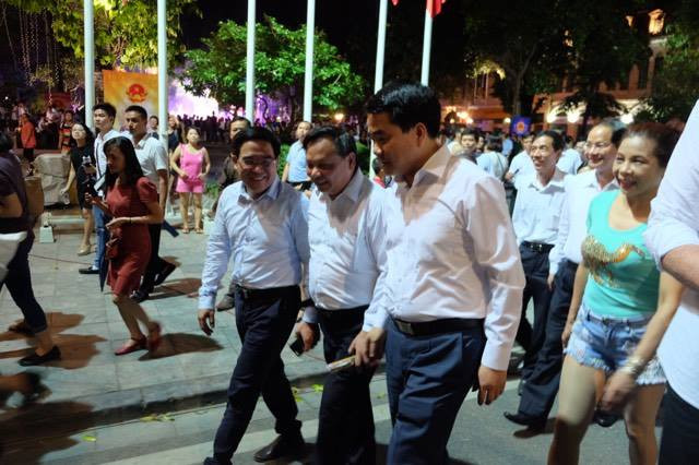 Hà Nội chính thức mở rộng phố đi bộ quanh Hồ Gươm ảnh 5