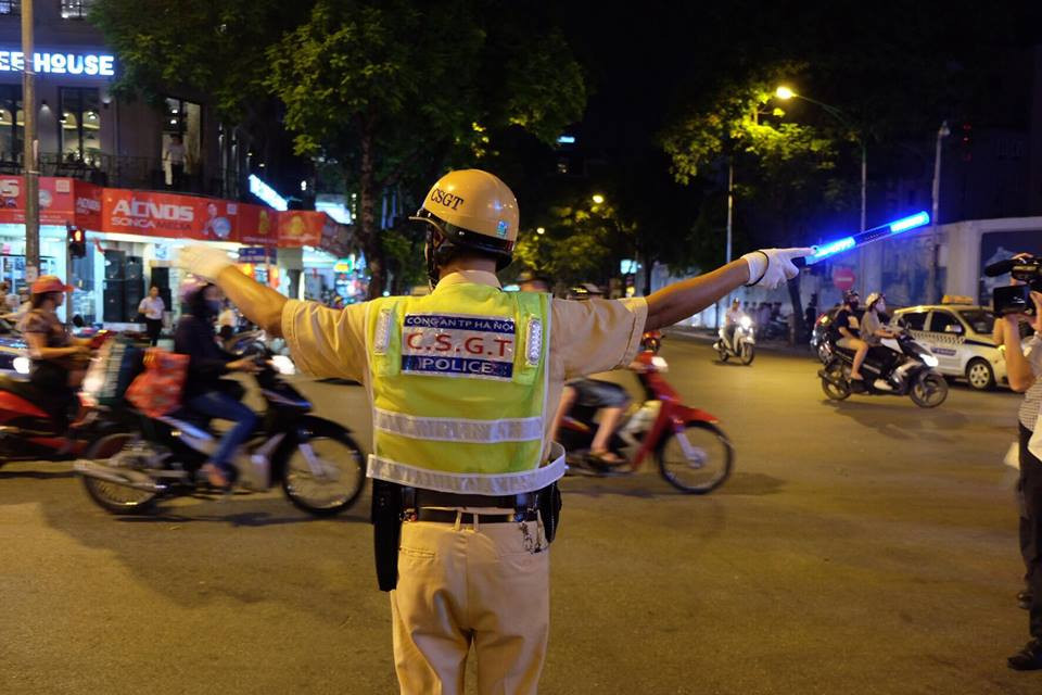 Hà Nội chính thức mở rộng phố đi bộ quanh Hồ Gươm ảnh 13