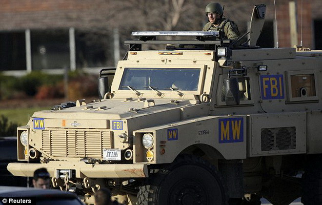 Nhân viên FBI cũng có mặt 