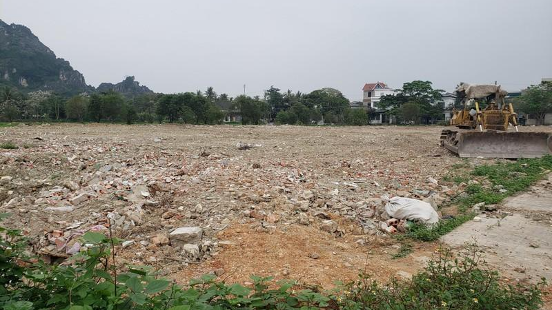 UBND tỉnh Thanh Hóa yêu cầu UBND các huyện, thị xã, thành phố trên địa bàn tỉnh kịp thời xử lý nghiêm minh theo thẩm quyền đối với các hành vi vi phạm trong công tác giải phóng mặt bằng như tự ý xây dựng, cơi nới công trình, trồng cây trái phép, sử dụng đất không đúng mục đích,... UBND tỉnh Thanh Hóa yêu cầu UBND các huyện, thị xã, thành phố trên địa bàn tỉnh kịp thời xử lý nghiêm minh theo thẩm quyền đối với các hành vi vi phạm trong công tác giải phóng mặt bằng như tự ý xây dựng, cơi nới công trình, trồng cây trái phép, sử dụng đất không đúng mục đích,...