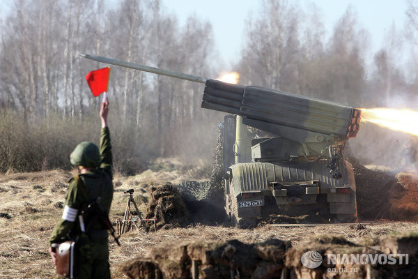 Hệ thống phóng rocket đa nòng BM-21 Grad 122-mm được phát triển từ những năm 1960 và được sản xuất đến năm 1988. Hiện tại, hệ thống phóng phòng không này vẫn được sử dụng tại khoảng 50 quốc gia trên thế giới