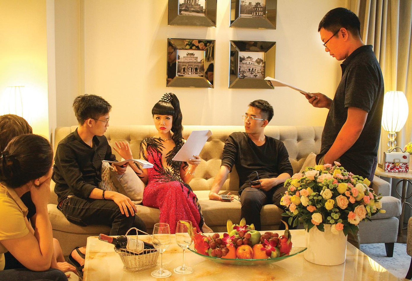 Nhân viên WeStudy xây dựng các khóa học