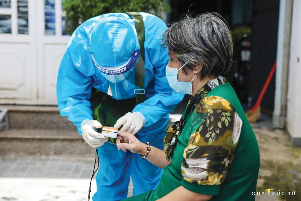 Sinh viên Học viện Quân y Hà Nội thăm khám bệnh cho bà con ở phường 7, quận Bình Thạnh Sinh viên Học viện Quân y Hà Nội thăm khám bệnh cho bà con ở phường 7, quận Bình Thạnh