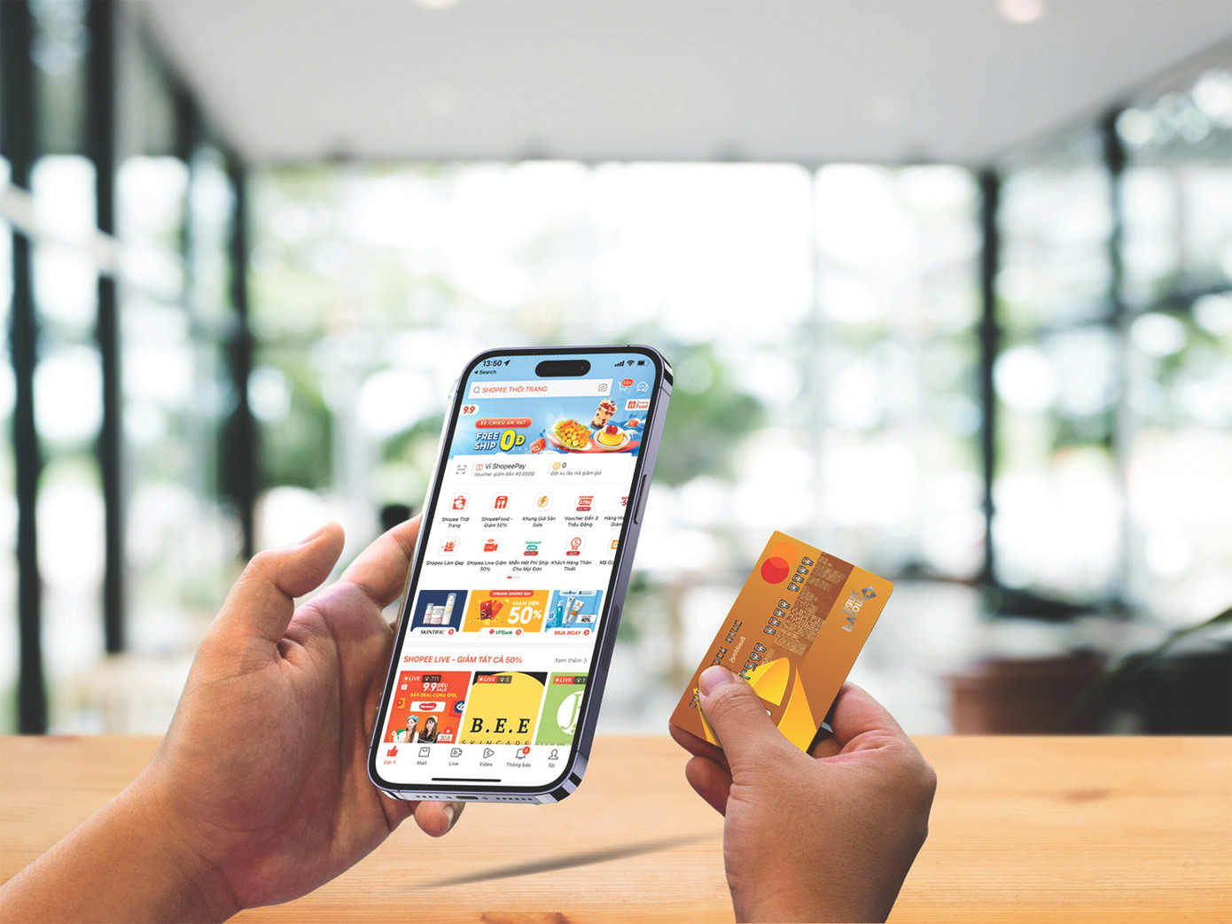 Gần 5.000 ưu đãi dành cho chủ thẻ tín dụng PVcomBank Lifestyle Mastercard trên Shopee