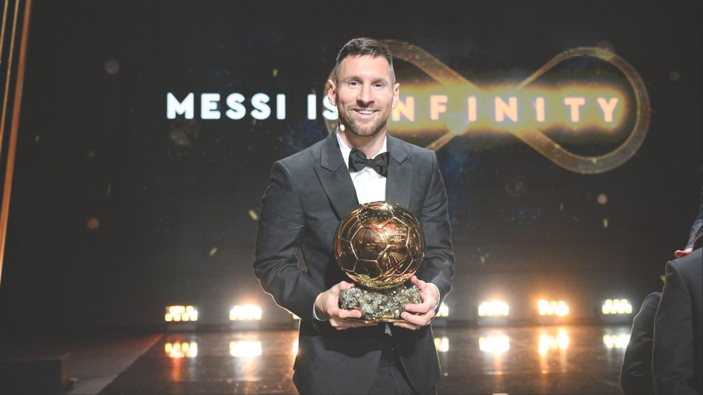 Lionel Messi nhận Quả bóng Vàng thứ 8, kỷ lục chưa từng có trong lịch sử 67 năm của giải thưởng. Ảnh: Marca