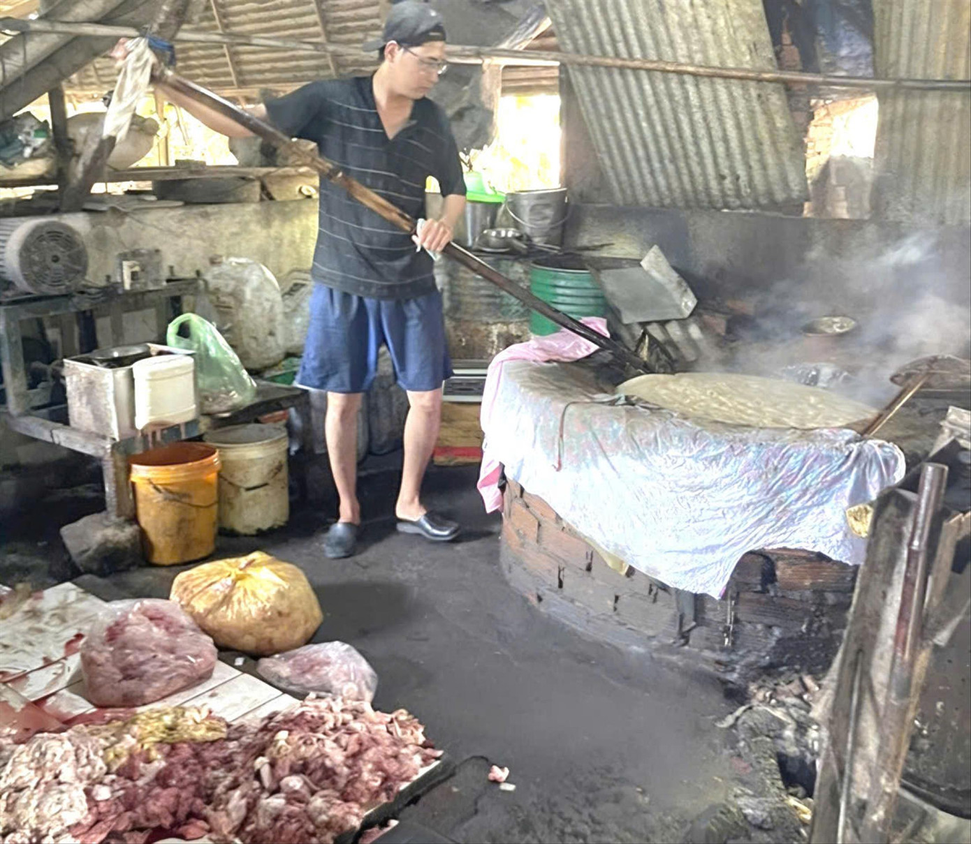 Cơ sở sản xuất mỡ bẩn bị phát hiện tại xã Gia Tân 3, huyện Thống Nhất Cơ sở sản xuất mỡ bẩn bị phát hiện tại xã Gia Tân 3, huyện Thống Nhất