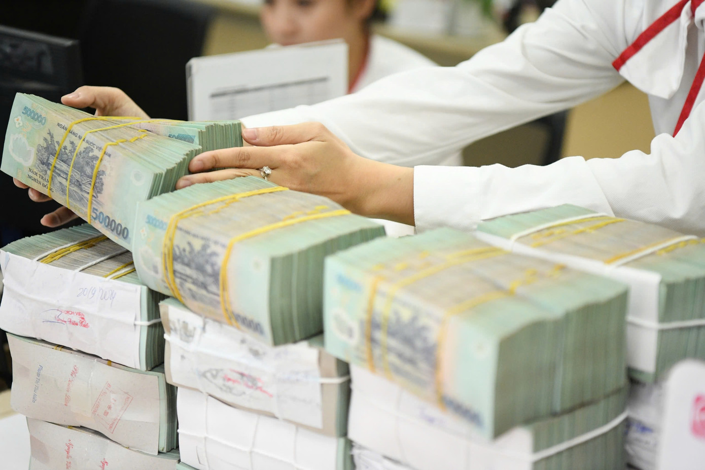 Bộ LĐ TB&amp;XH đưa ra nhiều đề xuất mới về tiền lương lãnh đạo DNNNẢnh minh hoạ