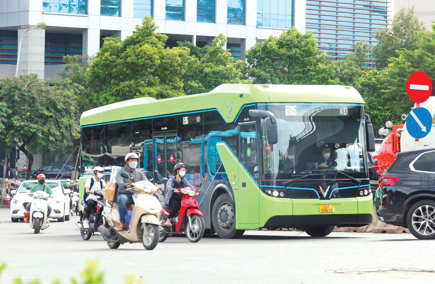 6 tháng đầu năm Sở GTVT Hà Nội đã hợp lý hóa luồng tuyến và tăng tỷ lệ phương tiện sạch trong đoàn phương tiện công cộng Ảnh: như ý