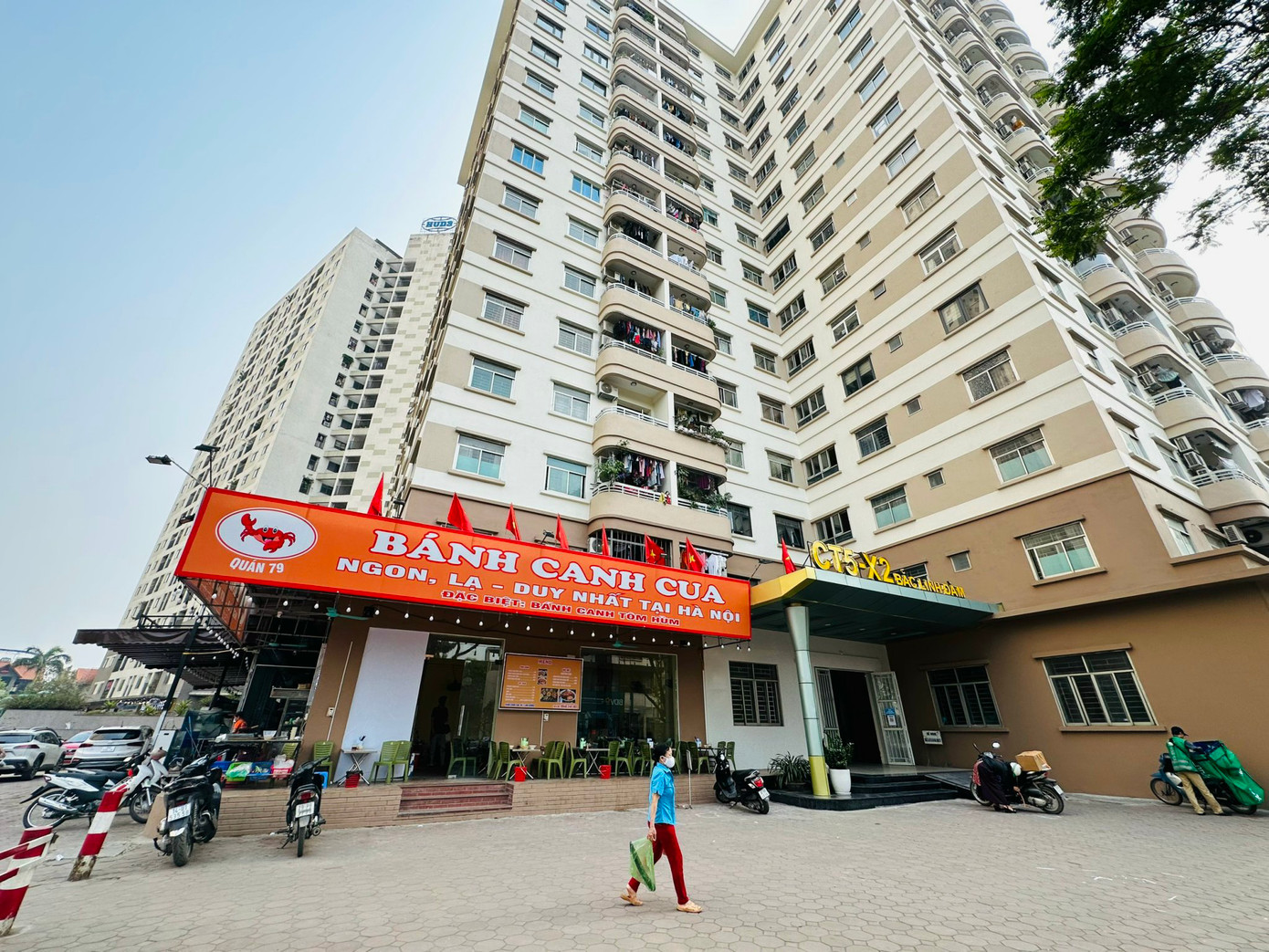 Khu đô thị Tây Nam Linh Đàm quy hoạch 6 ô đất làm trường học nhưng chỉ có 1 công trình tiểu học đưa vào sử dụng. Ảnh: Như Ý