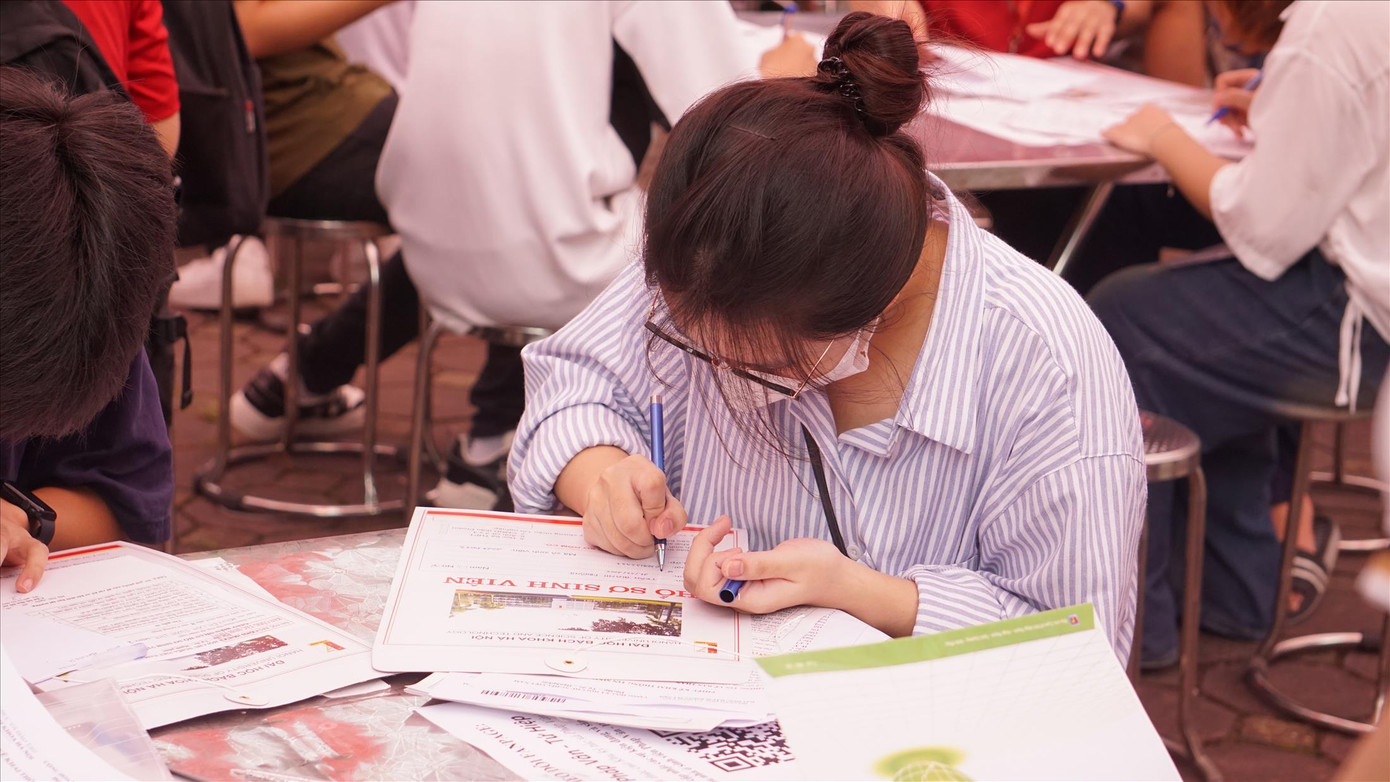 Sinh viên nhập học năm 2024 Ảnh: Nghiêm Huê