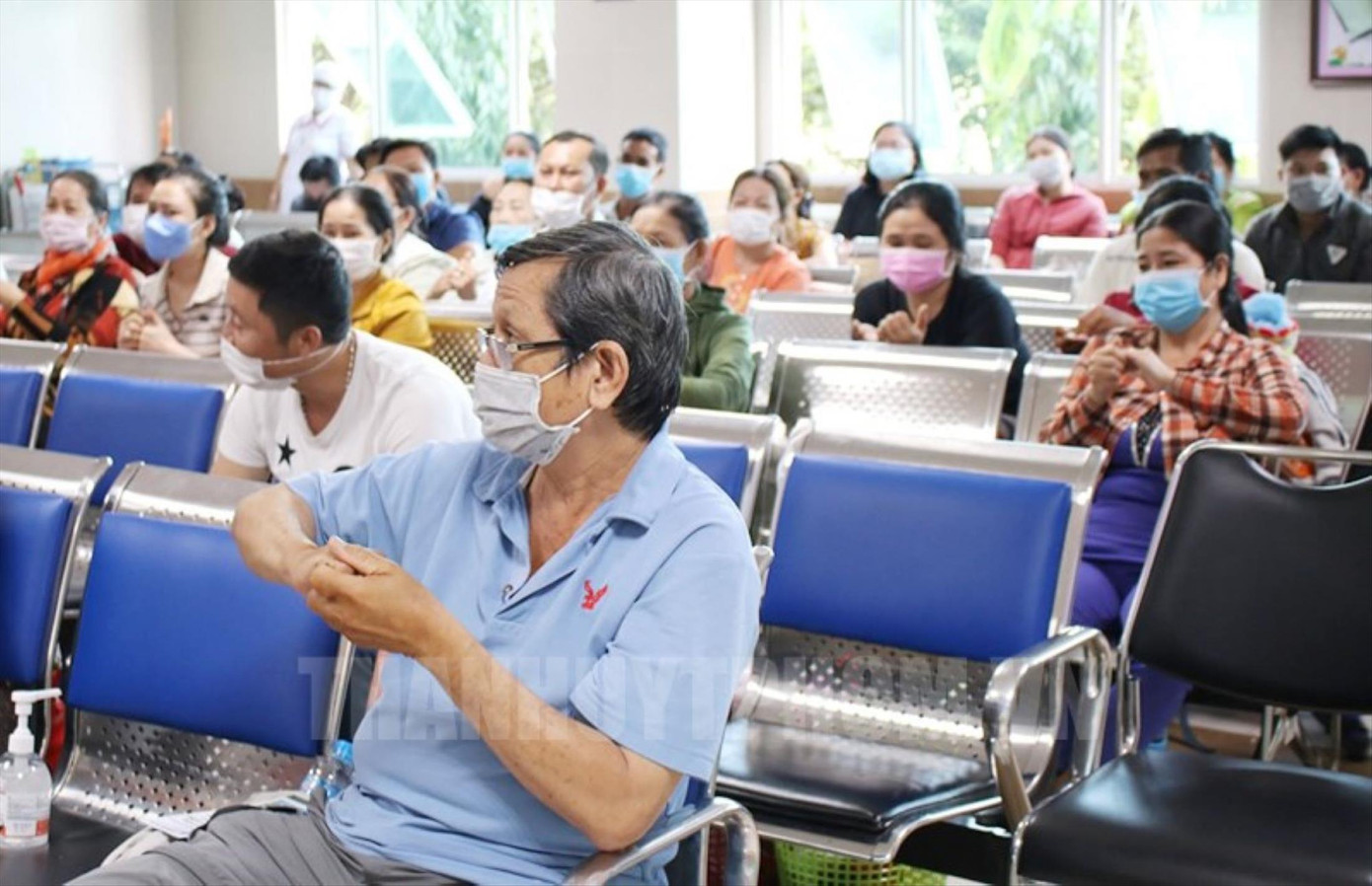 Đeo khẩu trang là biện pháp phòng dịch quan trọng