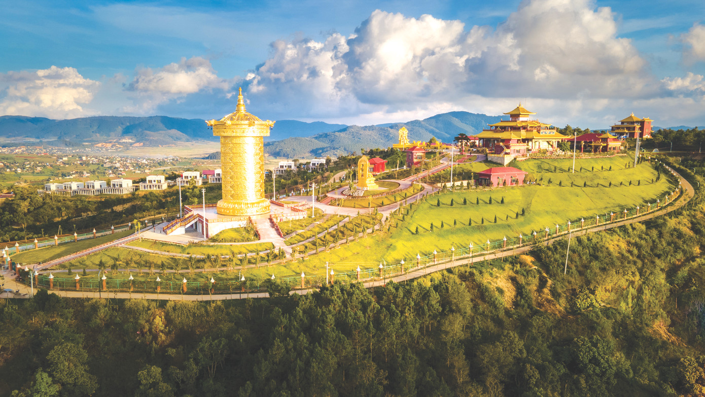 Khu tham quan du lịch văn hóa tâm linh Samten Hills Dalat, “Miền Trở Về” của tất cả mọi người, nơi đặt Đại Bảo Tháp Kinh Luân lớn nhất thế giới