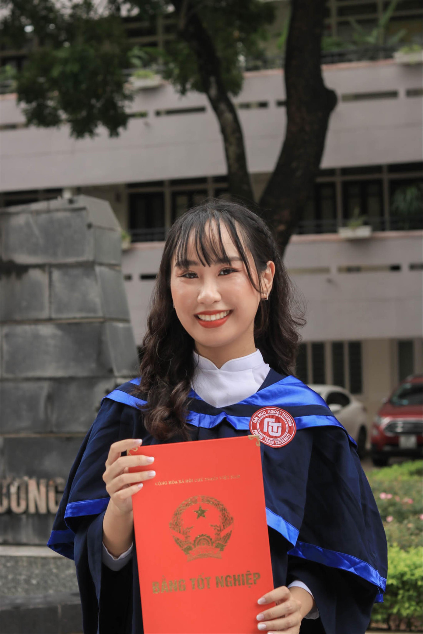Bạn Đỗ Hoàng Phương Nhi, thủ khoa xuất sắc tốt nghiệp ĐH Ngoại thương Bạn Đỗ Hoàng Phương Nhi, thủ khoa xuất sắc tốt nghiệp ĐH Ngoại thương
