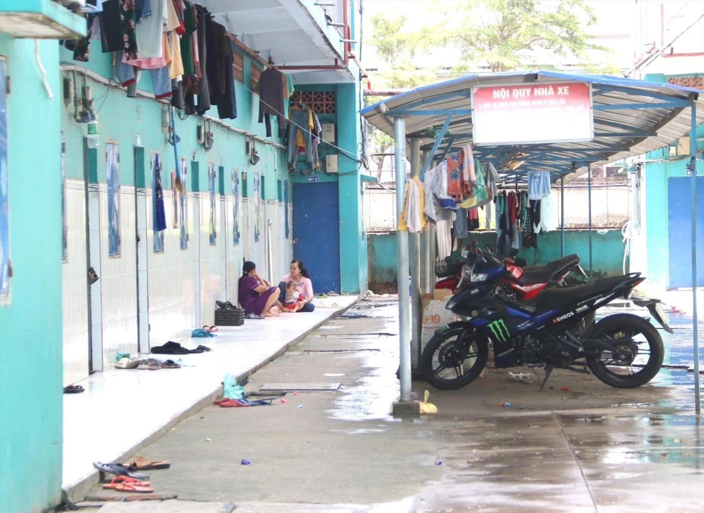 Khu nhà trọ vắng vẻ khi công nhân về quê ăn Tết