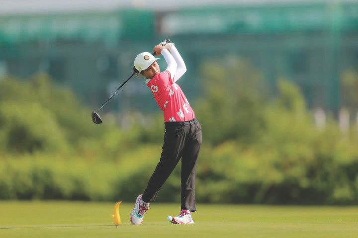 Nguyễn Khánh Linh là VĐV nhỏ tuổi nhất Giải Vô địch Golf Quốc gia 2024, Cúp VinFast - Hải Phòng. Nguyễn Khánh Linh là VĐV nhỏ tuổi nhất Giải Vô địch Golf Quốc gia 2024, Cúp VinFast - Hải Phòng.