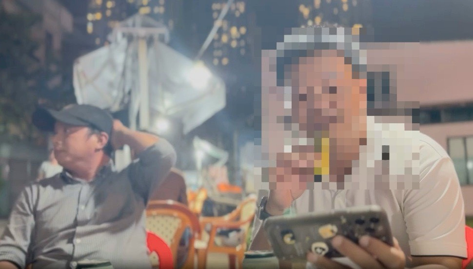 Người dân sử dụng loa kẹo kéo hát cả ngày lẫn đêm khiến nhiều người bị ảnh hưởng