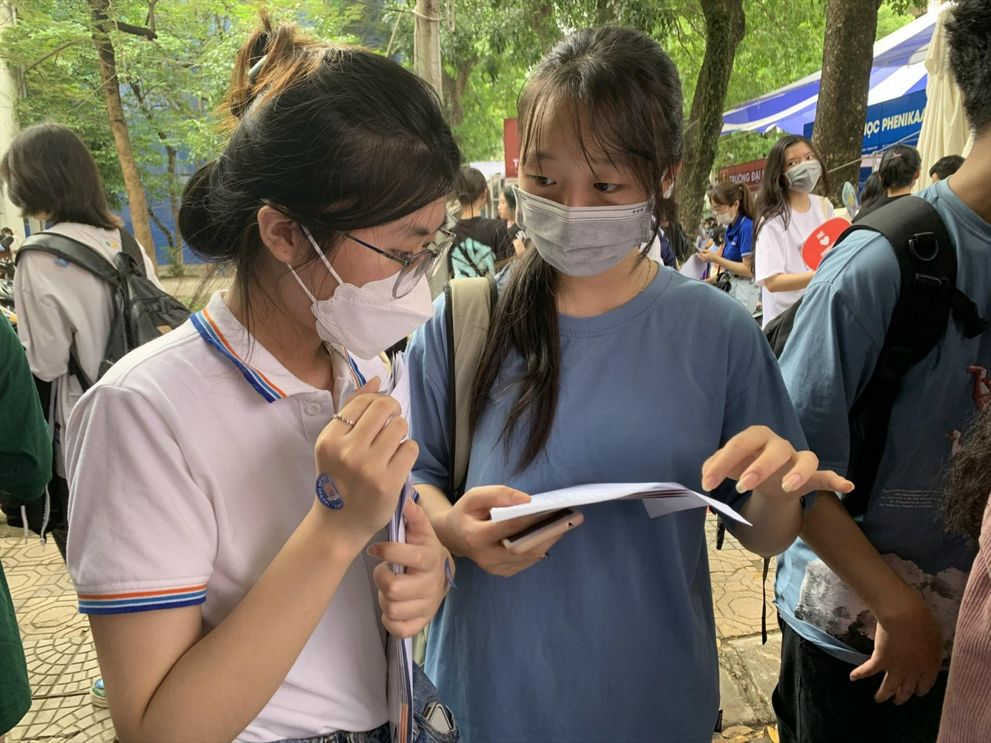 Khung học phí mới sẽ tạo thêm gánh nặng lên sinh viên. Ảnh: Nghiêm Huê Khung học phí mới sẽ tạo thêm gánh nặng lên sinh viên. Ảnh: Nghiêm Huê