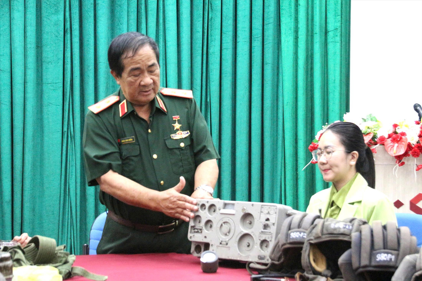 Trung tướng Đoàn Sinh Hưởng chia sẻ về những kỷ vật gắn liền với chiến thắng Buôn Ma Thuột