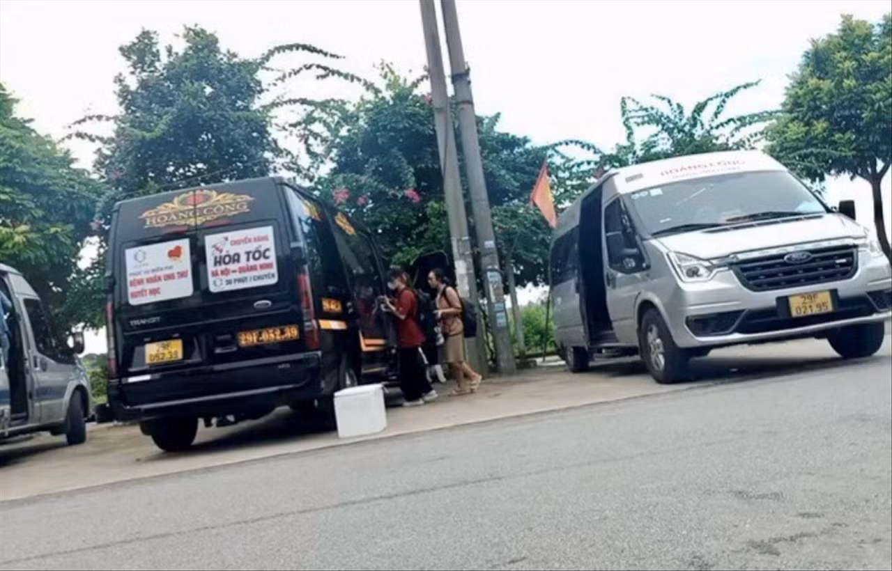 Một trạm trung chuyển khách của nhà xe Hoàng Công chuyên chạy trá hình trên tuyến Hà Nội - Quảng Ninh Một trạm trung chuyển khách của nhà xe Hoàng Công chuyên chạy trá hình trên tuyến Hà Nội - Quảng Ninh