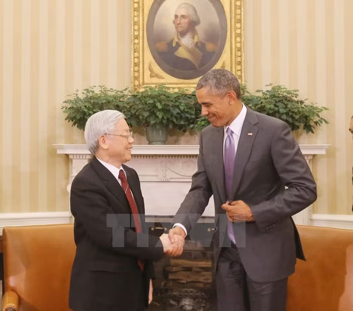 Tổng thống Mỹ Barack Obama đón Tổng Bí thư Nguyễn Phú Trọng ngày 7/7/2015 tại phòng Bầu dục ở Nhà Trắng. Ảnh: TTXVN