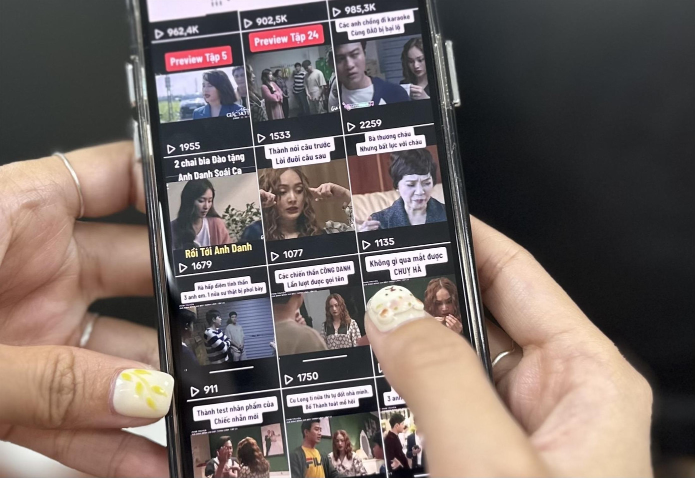 Nhiều bộ phim truyền hình giờ vàng bị đăng tải tràn lan trên các nền tảng mạng xã hội.