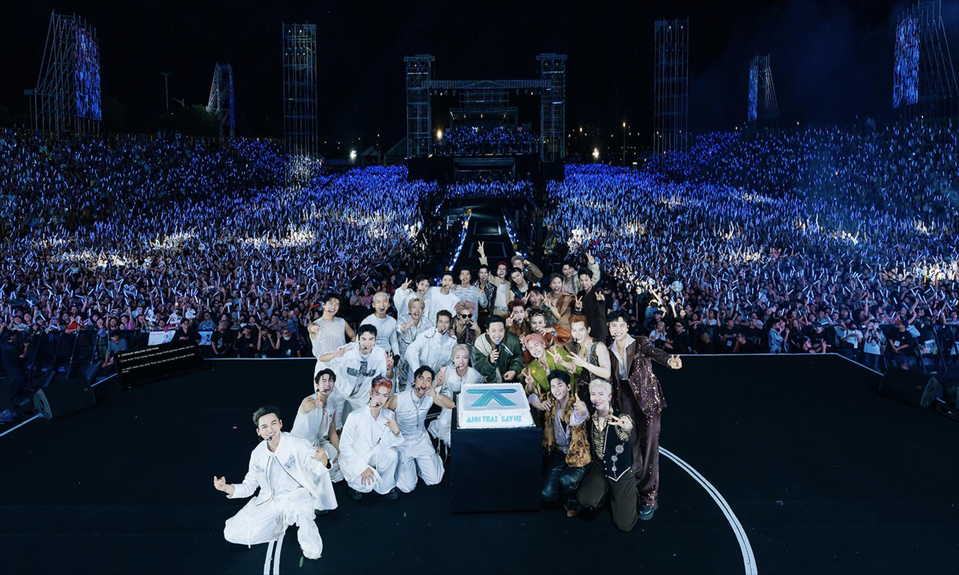 Anh trai say hi đưa dàn nam nghệ sĩ trẻ lộ sáng.