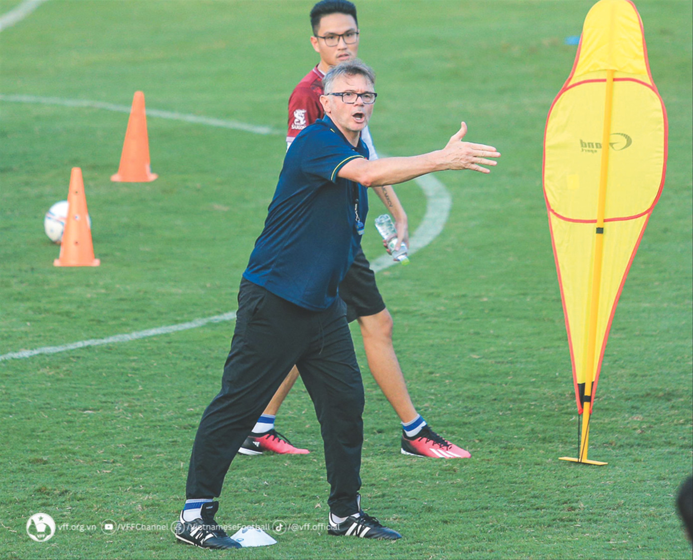 HLV Troussier tạm thời giảm bớt áp lực sau 2 chiến thắng của ĐT Việt Nam Ảnh: Anh Đoàn HLV Troussier tạm thời giảm bớt áp lực sau 2 chiến thắng của ĐT Việt Nam Ảnh: Anh Đoàn