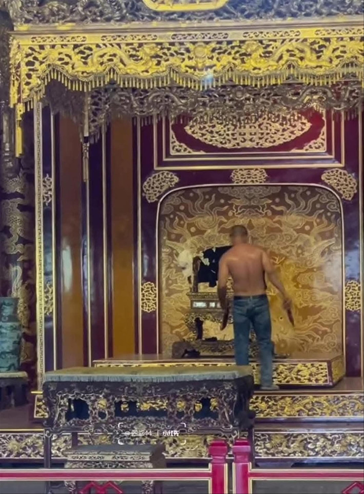 Đối tượng Hồ Văn Phương Tâm đi vào điện Thái Hòa “như vào chỗ không người” để phá ngai vàng triều Nguyễn