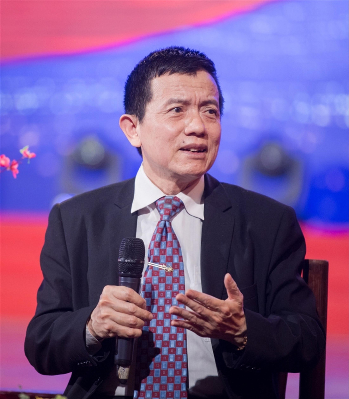 PGS.TS Nguyễn Mạnh Hà - Nguyên Viện trưởng Viện Lịch sử Đảng (Học viện Chính trị quốc gia Hồ Chí Minh)