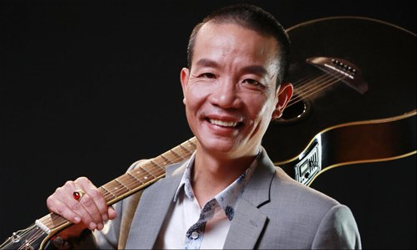 Nhạc sĩ Nguyễn Vĩnh Tiến. Nhạc sĩ Nguyễn Vĩnh Tiến.