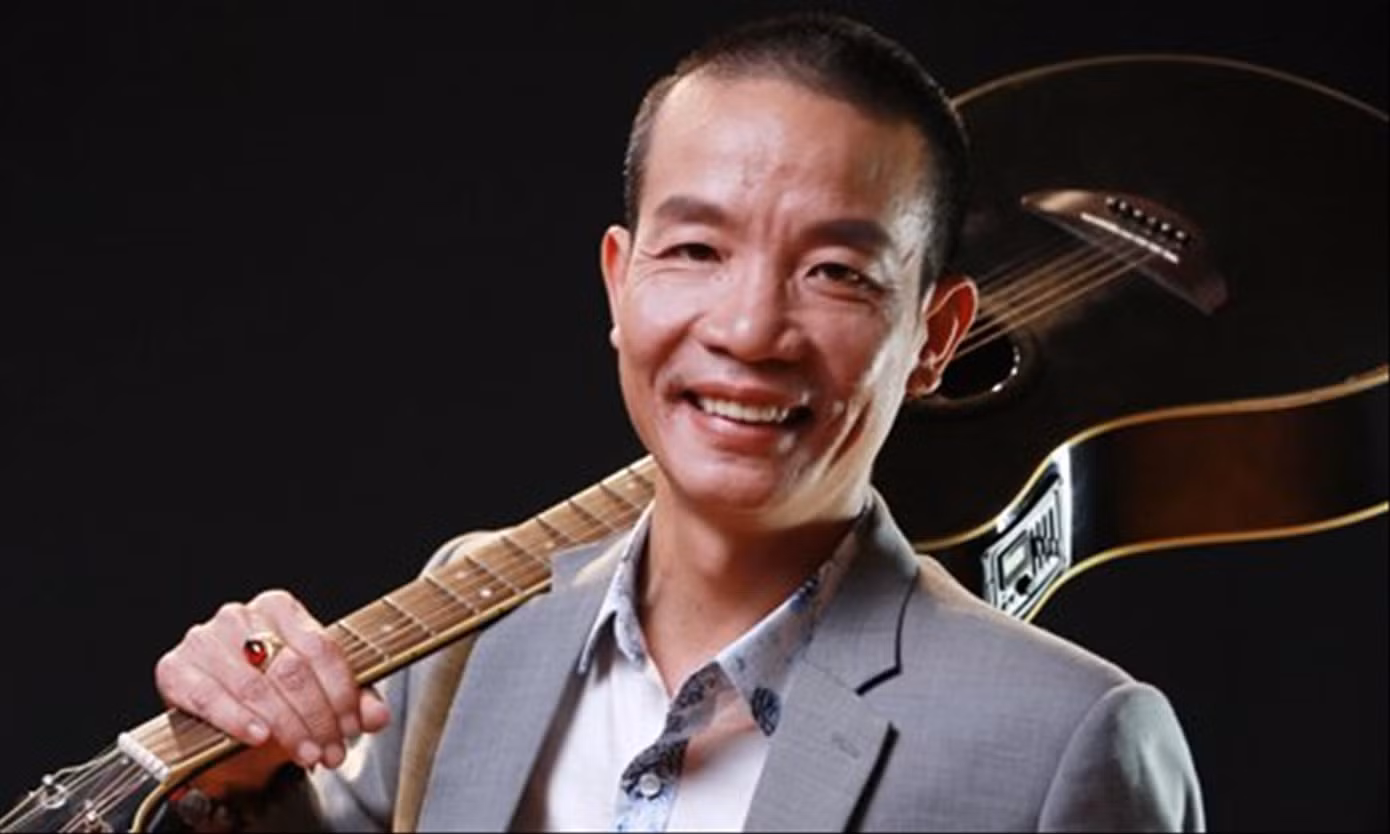 Nhạc sĩ Nguyễn Vĩnh Tiến. Nhạc sĩ Nguyễn Vĩnh Tiến.